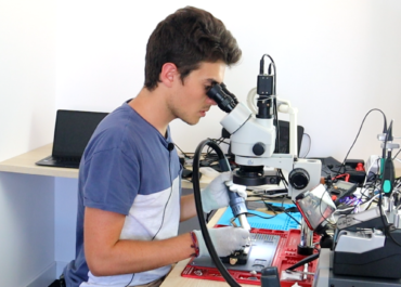 The Repair Academy vous forme à la microsoudure